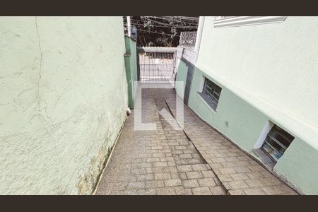 Garagem de casa à venda com 4 quartos, 100m² em Vila Guaca, São Paulo