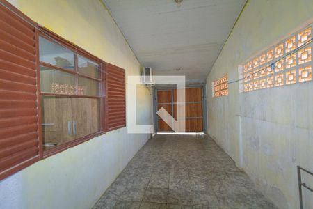 Garagem de casa à venda com 4 quartos, 220m² em Guajuviras, Canoas