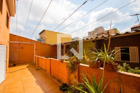 Área externa de casa à venda com 3 quartos, 298m² em Vila Linda, Santo André