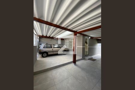 Garagem de casa à venda com 3 quartos, 150m² em Jardim Dourado, Guarulhos
