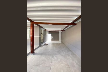 Garagem de casa à venda com 3 quartos, 150m² em Jardim Dourado, Guarulhos