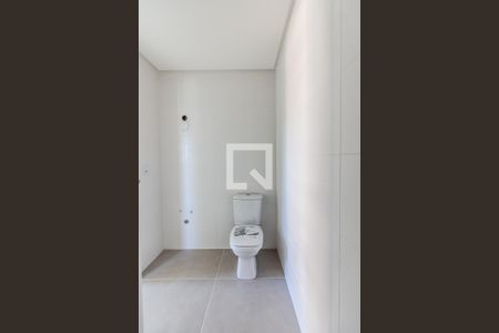 Banheiro Social de apartamento à venda com 2 quartos, 65m² em Menino Deus, Porto Alegre