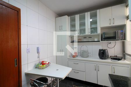 Cozinha de apartamento à venda com 3 quartos, 93m² em Dona Clara, Belo Horizonte