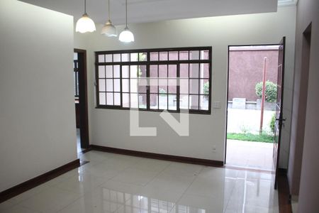 Quarto 3 de casa à venda com 5 quartos, 557m² em Tirol, Contagem