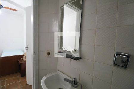 Banheiro Suíte 2 de apartamento para alugar com 3 quartos, 135m² em Parque Enseada, Guarujá