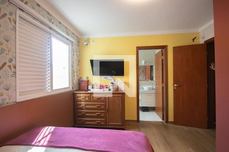 Suite 2 de casa à venda com 3 quartos, 240m² em Vila Constança, São Paulo