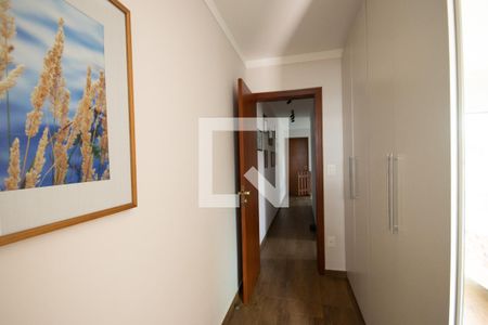 Corredor de casa à venda com 3 quartos, 240m² em Vila Constança, São Paulo