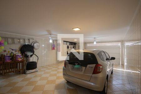 Garagem de casa à venda com 3 quartos, 240m² em Vila Constança, São Paulo