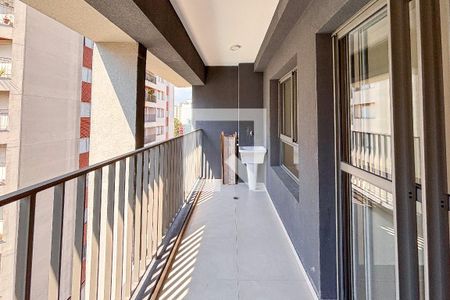 Varanda de kitnet/studio à venda com 1 quarto, 33m² em Cerqueira César, São Paulo