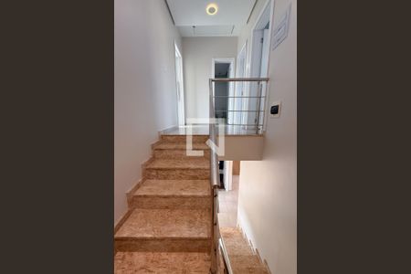Escada de casa de condomínio à venda com 3 quartos, 150m² em Passo das Pedras, Porto Alegre
