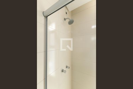 Banheiro da Suíte de casa de condomínio à venda com 3 quartos, 150m² em Passo das Pedras, Porto Alegre