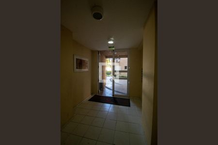 Hall de entrada de apartamento à venda com 2 quartos, 60m² em Ipanema, Porto Alegre
