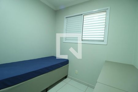 Quarto 1 de apartamento para alugar com 2 quartos, 57m² em Santa Mônica, Uberlândia