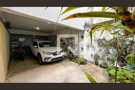 Casa à venda com 3 quartos, 152m² em Santa Efigênia, Belo Horizonte
