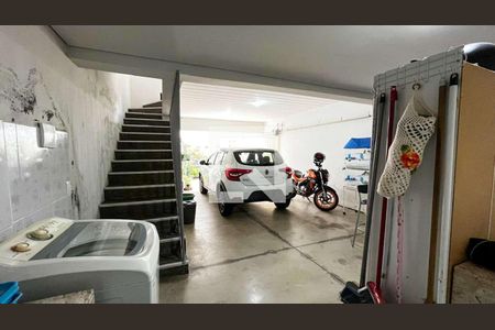 Casa à venda com 3 quartos, 152m² em Santa Efigênia, Belo Horizonte