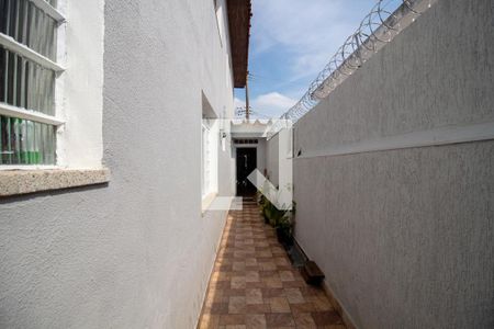 Corredor de casa à venda com 3 quartos, 141m² em Vila Nova Alba, São Paulo