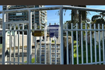 Plaquinha de casa de condomínio à venda com 6 quartos, 600m² em Recreio dos Bandeirantes, Rio de Janeiro