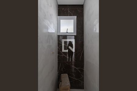 Banheiro de apartamento à venda com 1 quarto, 27m² em Vila Granada, São Paulo