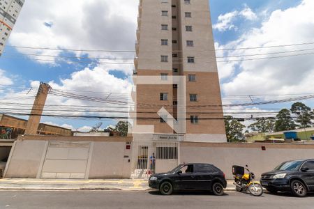 Fachada de apartamento para alugar com 2 quartos, 36m² em Itaquera, São Paulo