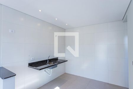 Sala e cozinha de casa para alugar com 2 quartos, 51m² em Jardim Santo Elias, São Paulo
