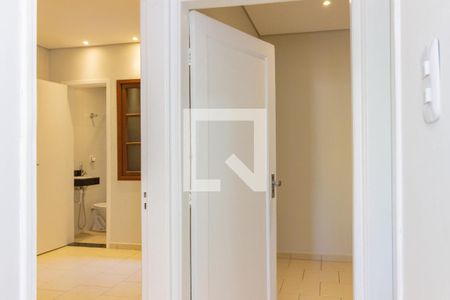 Corredor Sala de casa para alugar com 3 quartos, 113m² em Jardim Santo Elias, São Paulo