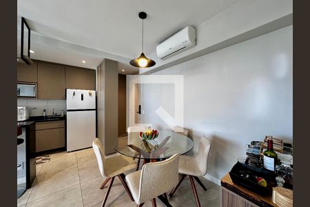 Sala de apartamento para alugar com 2 quartos, 72m² em Santo Amaro, São Paulo
