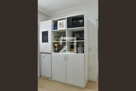 Escritório da Suíte 1 de casa para alugar com 4 quartos, 300m² em Centro Cívico, Curitiba