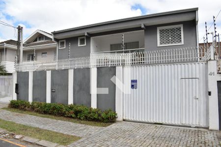 Fachada de casa para alugar com 4 quartos, 300m² em Centro Cívico, Curitiba