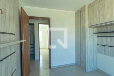 Quarto 1 de casa para alugar com 3 quartos, 100m² em Campo de Santana, Curitiba