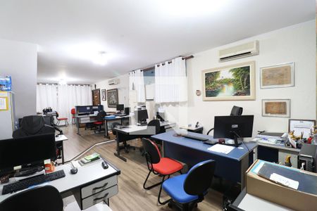 Sala 2 de casa à venda com 4 quartos, 328m² em Vila Ipojuca, São Paulo