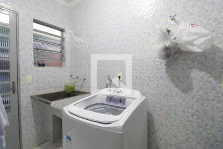 Área de Serviço de casa à venda com 4 quartos, 328m² em Vila Ipojuca, São Paulo