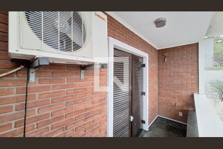 Varanda Suite 1 de casa à venda com 4 quartos, 328m² em Vila Ipojuca, São Paulo