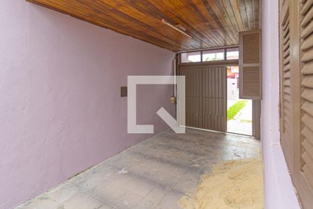 Garagem de casa à venda com 2 quartos, 380m² em Rio Branco, Canoas