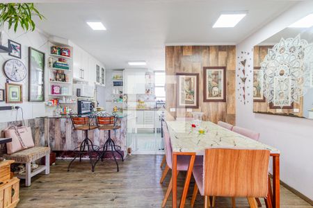 Sala de apartamento à venda com 3 quartos, 124m² em Pinheiros, São Paulo