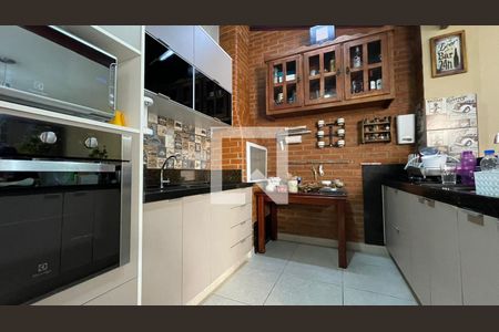 Cozinha de casa de condomínio à venda com 4 quartos, 160m² em Jardim Shangai, Jundiaí