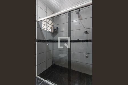 Banheiro de casa à venda com 4 quartos, 99m² em Sarandi, Porto Alegre