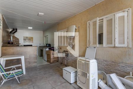 Garagem de casa à venda com 4 quartos, 99m² em Sarandi, Porto Alegre