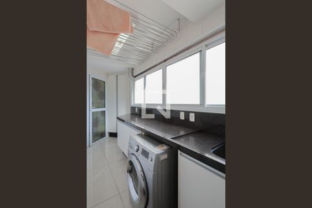 Área de serviço de apartamento à venda com 3 quartos, 145m² em Santa Teresinha, São Paulo