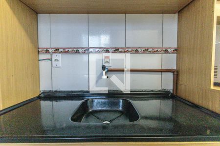 Cozinha de apartamento à venda com 2 quartos, 42m² em Parque Santa Fé, Porto Alegre