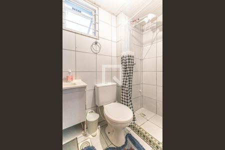 Banheiro de apartamento à venda com 2 quartos, 42m² em Parque Santa Fé, Porto Alegre