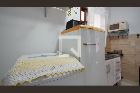 Sala/Cozinha de apartamento para alugar com 1 quarto, 31m² em Canto da Lagoa, Florianópolis