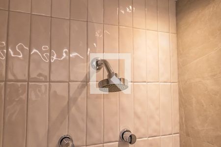 Banheiro de apartamento para alugar com 2 quartos, 76m² em Tamboré, Barueri