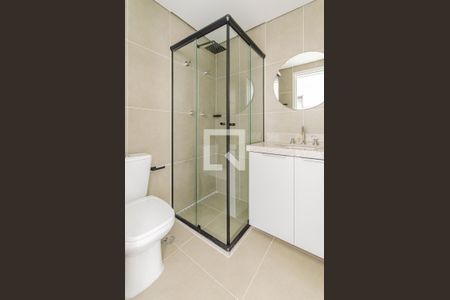 Banheiro de kitnet/studio para alugar com 1 quarto, 24m² em Liberdade, São Paulo
