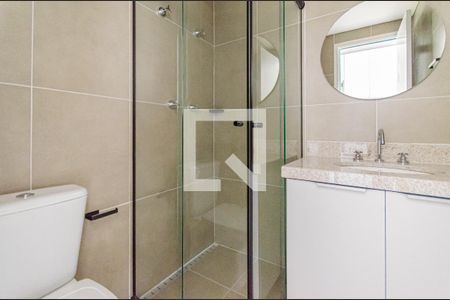 Banheiro de kitnet/studio para alugar com 1 quarto, 24m² em Liberdade, São Paulo