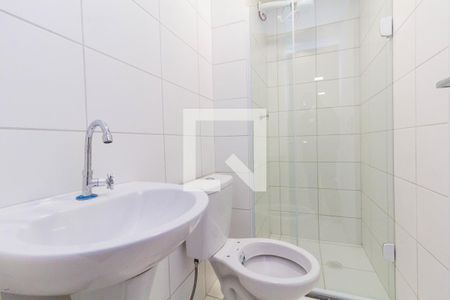 Banheiro de apartamento à venda com 2 quartos, 35m² em Cidade Antônio Estêvão de Carvalho, São Paulo