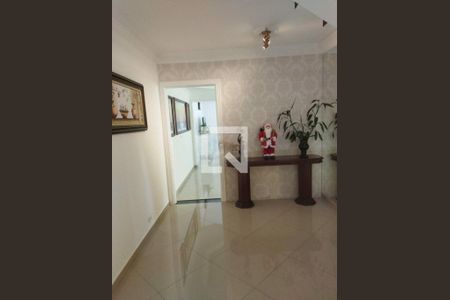 Casa à venda com 3 quartos, 220m² em Vila Carrão, São Paulo