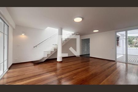 Casa à venda com 3 quartos, 240m² em Pompeia, São Paulo