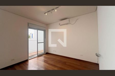 Casa à venda com 3 quartos, 240m² em Pompeia, São Paulo