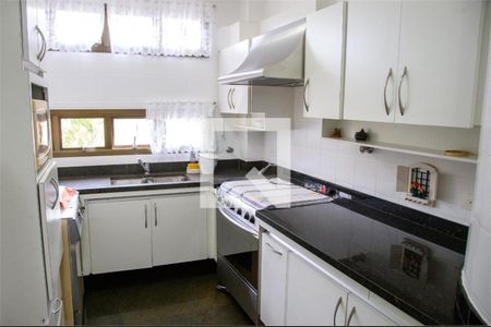 Apartamento à venda com 3 quartos, 220m² em Morumbi, São Paulo