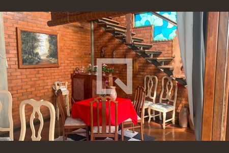 Casa à venda com 4 quartos, 262m² em Icaraí, Niterói